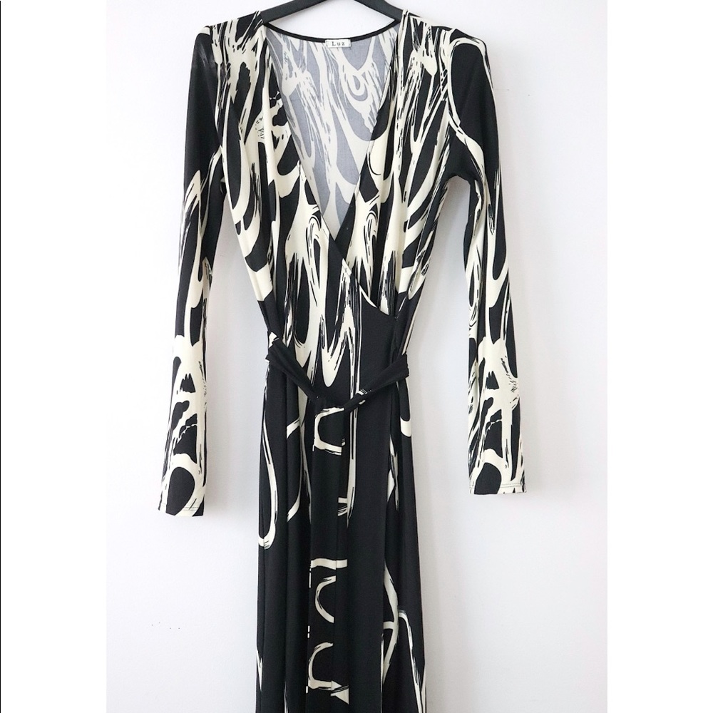 Abstract Black  Bodycon Wrap Style Maxi Dress